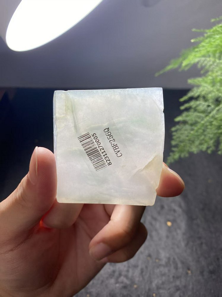 冰种冰白飘绿翡翠方牌料 天然 A 货原石明料