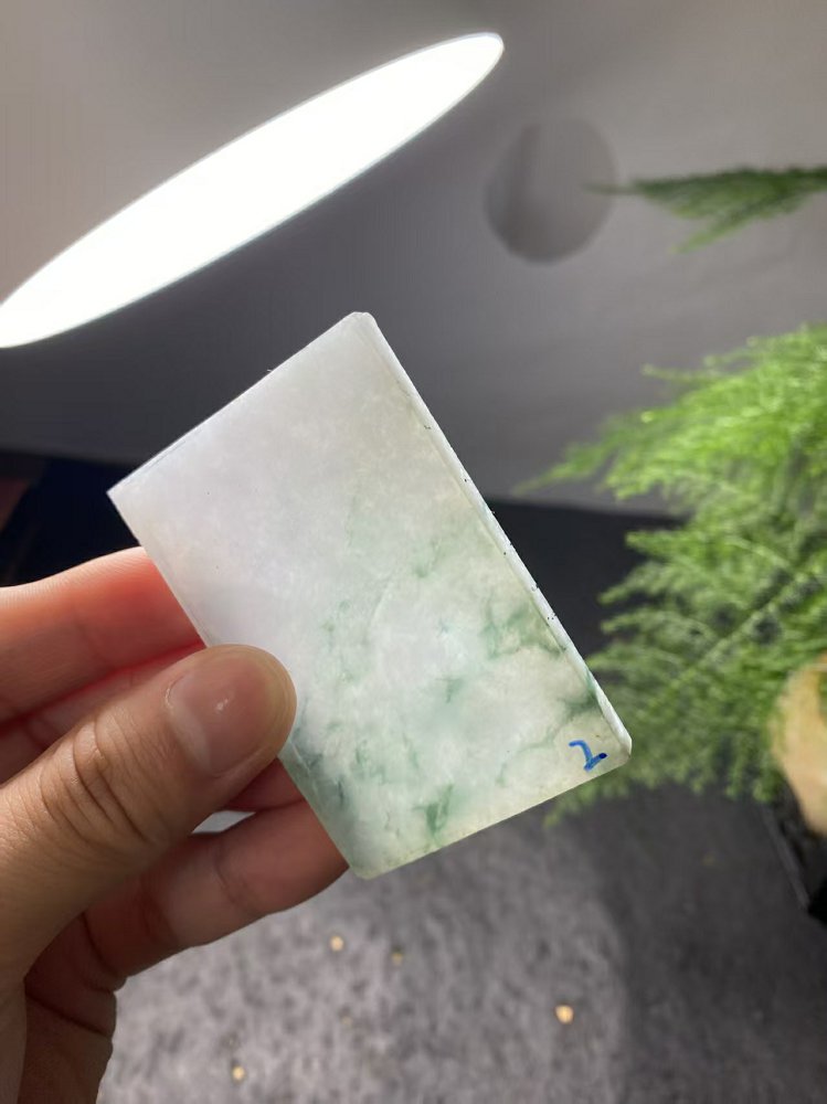 冰种白地飘绿翡翠方牌料 天然 A 货原石明料