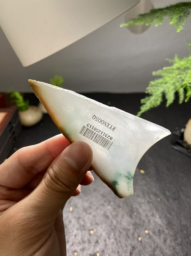 冰种冰白飘黄翡翡翠三角料 天然 A 货原石明料