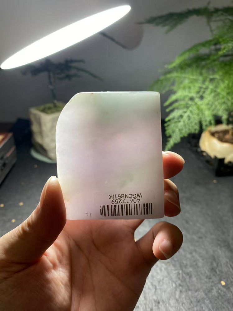 冰种淡春彩翡翠随形牌料 天然 A 货原石明料