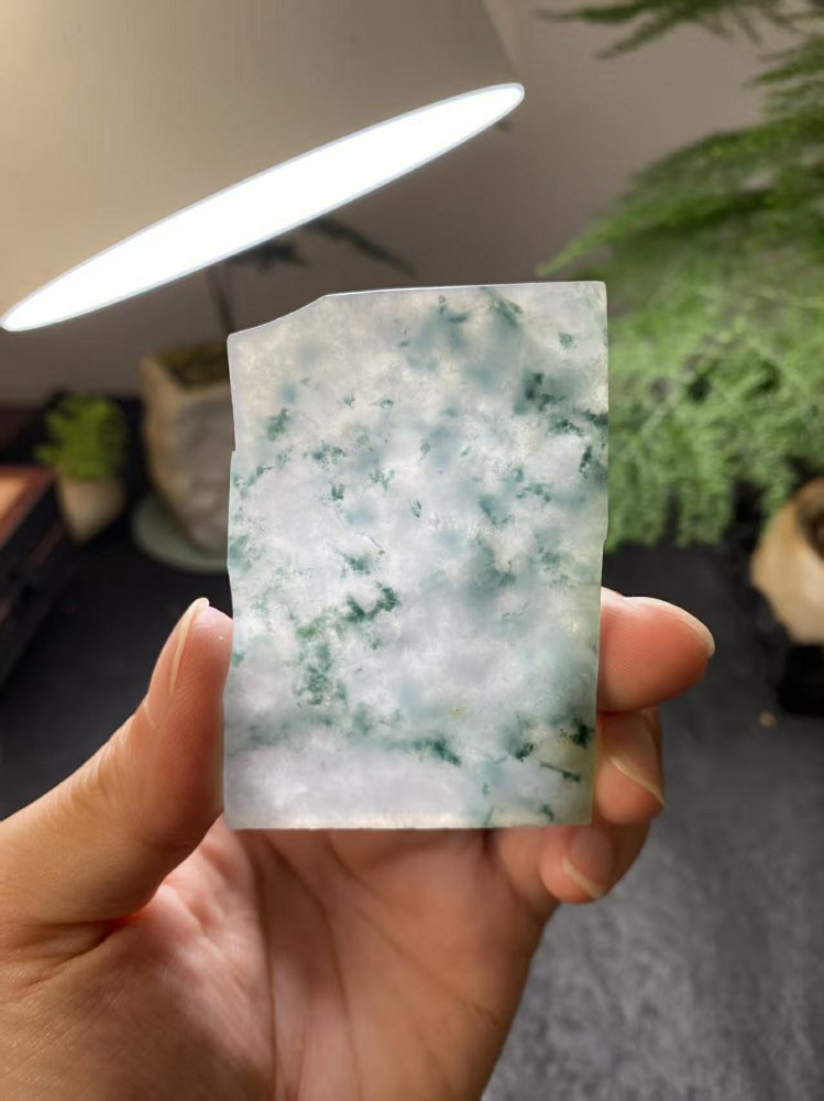 冰种冰白飘蓝绿翡翠随形牌料 天然 A 货原石明料