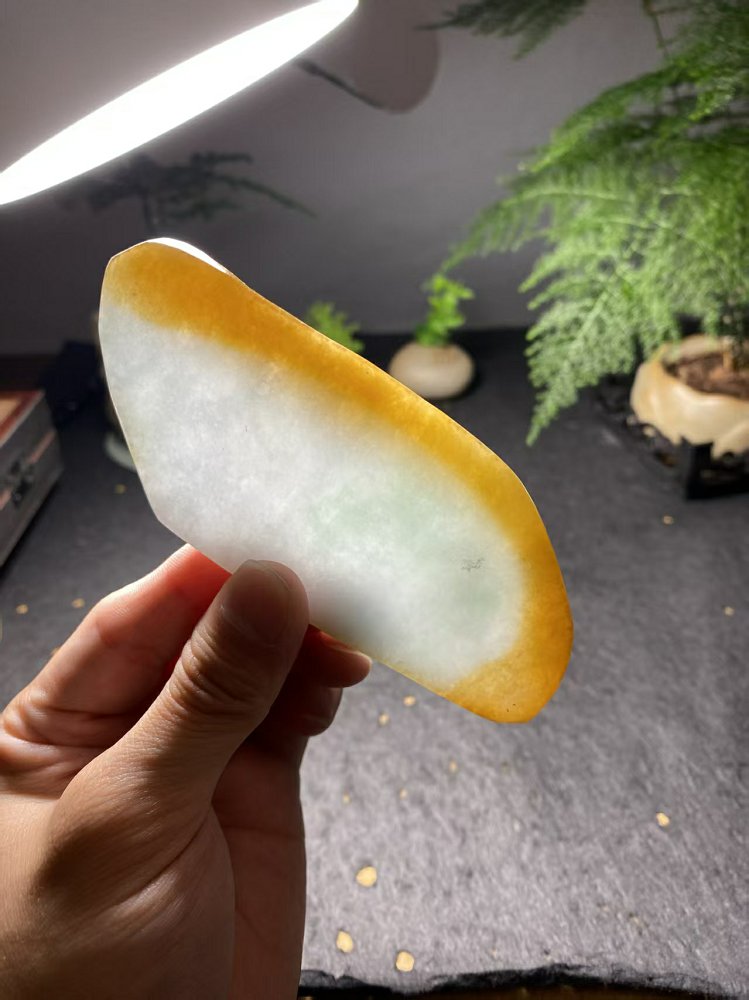 冰种冰白飘浓黄翡翡翠随形牌料 天然 A 货原石明料