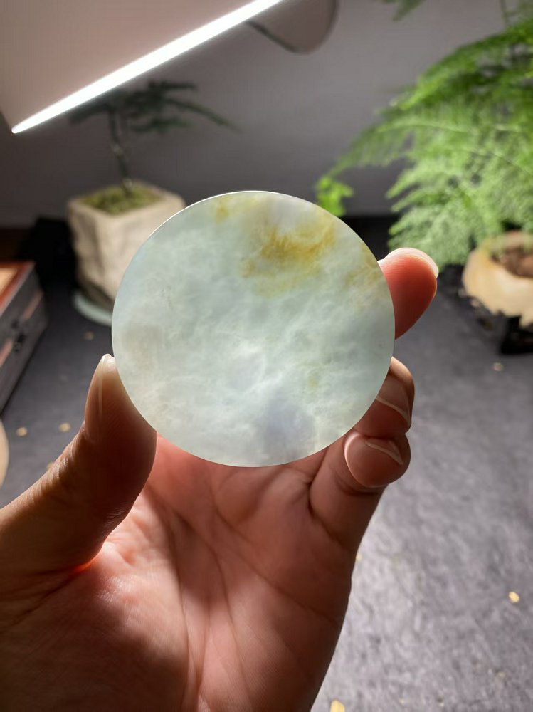 冰种晴水绿飘黄翡翡翠圆牌料 天然 A 货原石明料