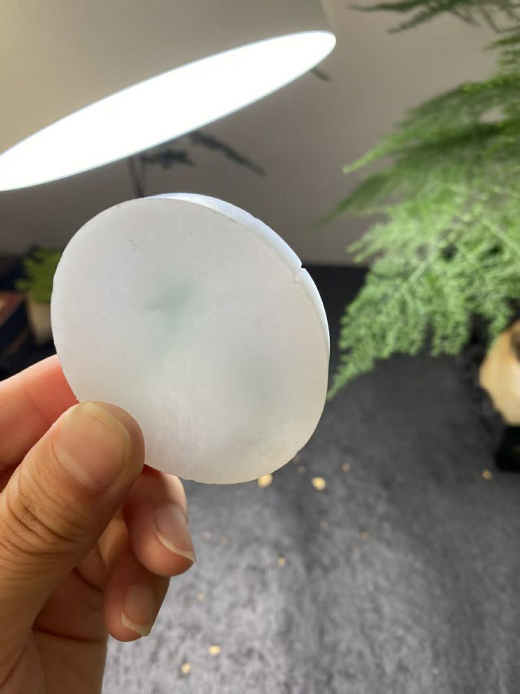 冰种冰白飘晴水绿翡翠圆牌料 天然 A 货原石明料