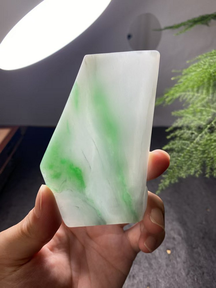 冰种冰白飘正阳绿翡翠随形料 天然 A 货原石明料