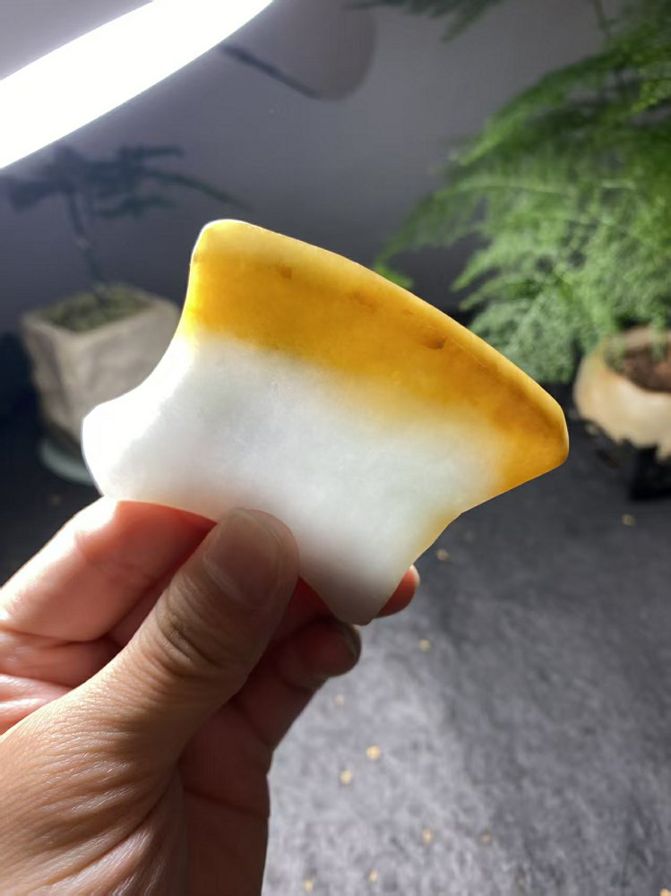 冰种冰白飘浓黄翡翡翠随形料 天然 A 货原石明料