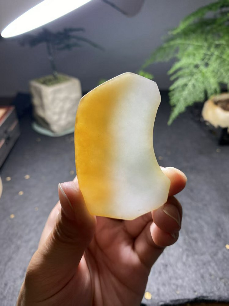 冰种冰白飘浓黄翡翡翠随形料 天然 A 货原石明料