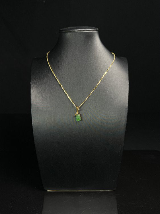 金翠灵韵 天然 A 货翡翠冰种阳绿金镶小雕件吊坠