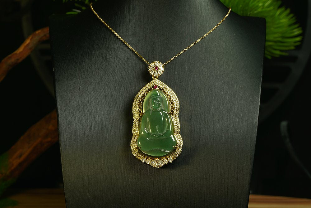 金翠慈祥 天然 A 货翡翠冰种晴水佛金镶钻吊坠