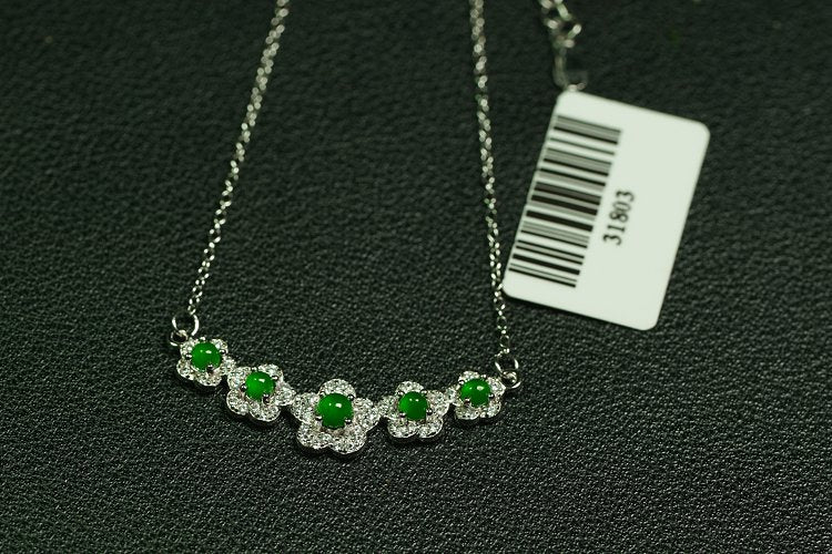 翠花簇颈 天然 A 货翡翠冰种阳绿银镶钻五瓣花手链