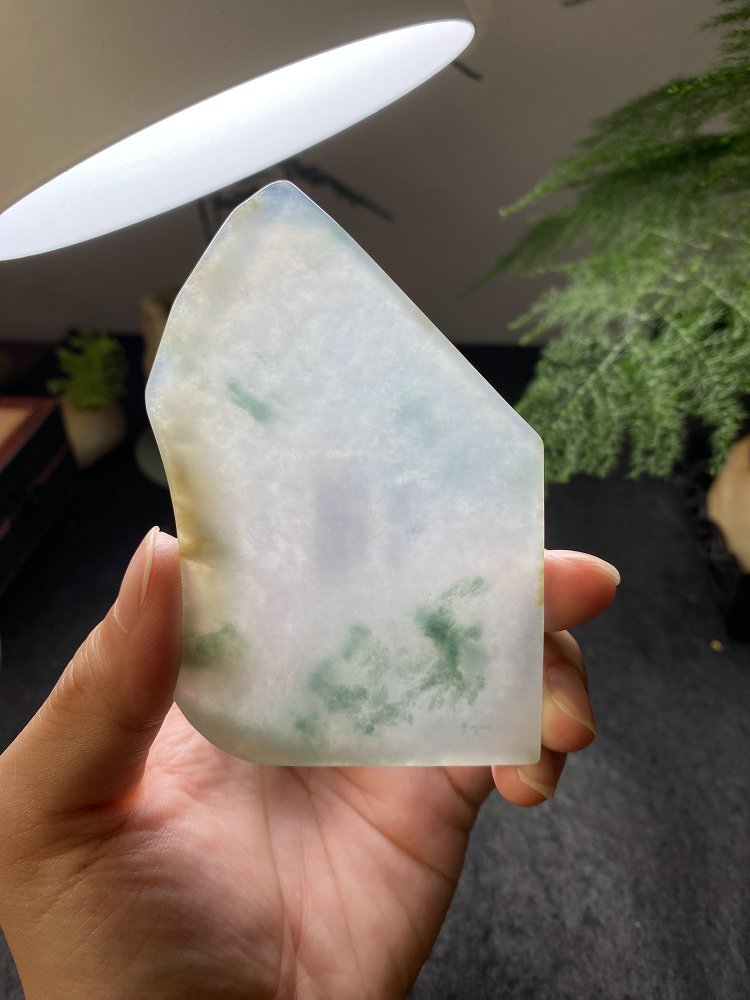 翠云随形牌 天然 A 货冰种晴水绿飘翠翡翠随形毛料
